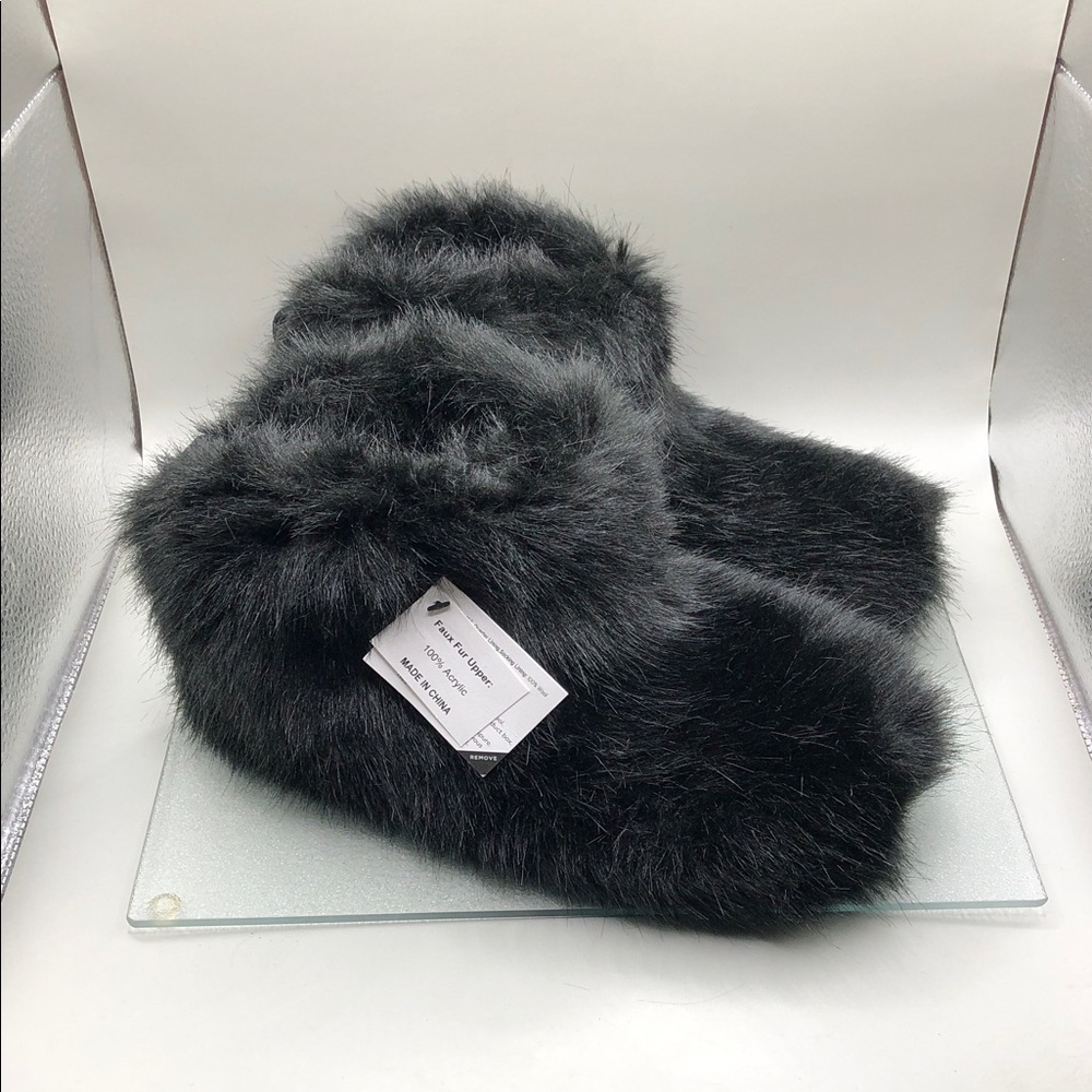 Ugg Amary Faux Fur Slip On Booties Black sz 7 but runs small like 6.5 NEW